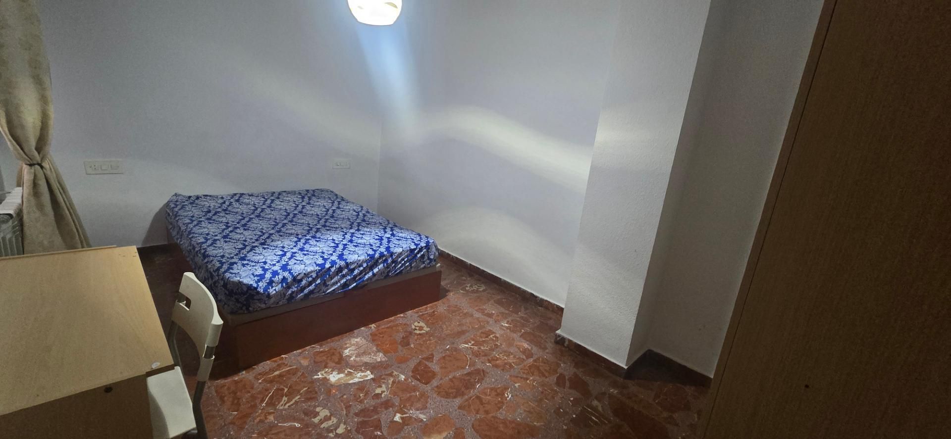 Dormitori de Pis en venda en  Madrid Capital amb Balcó