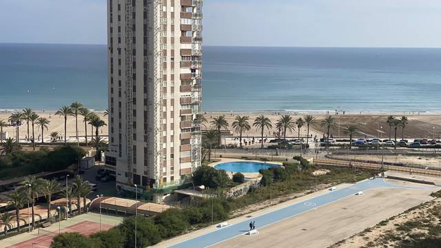 Piso en Alquiler en Avinguda de la Costa Blanca, 155 en PAU 5