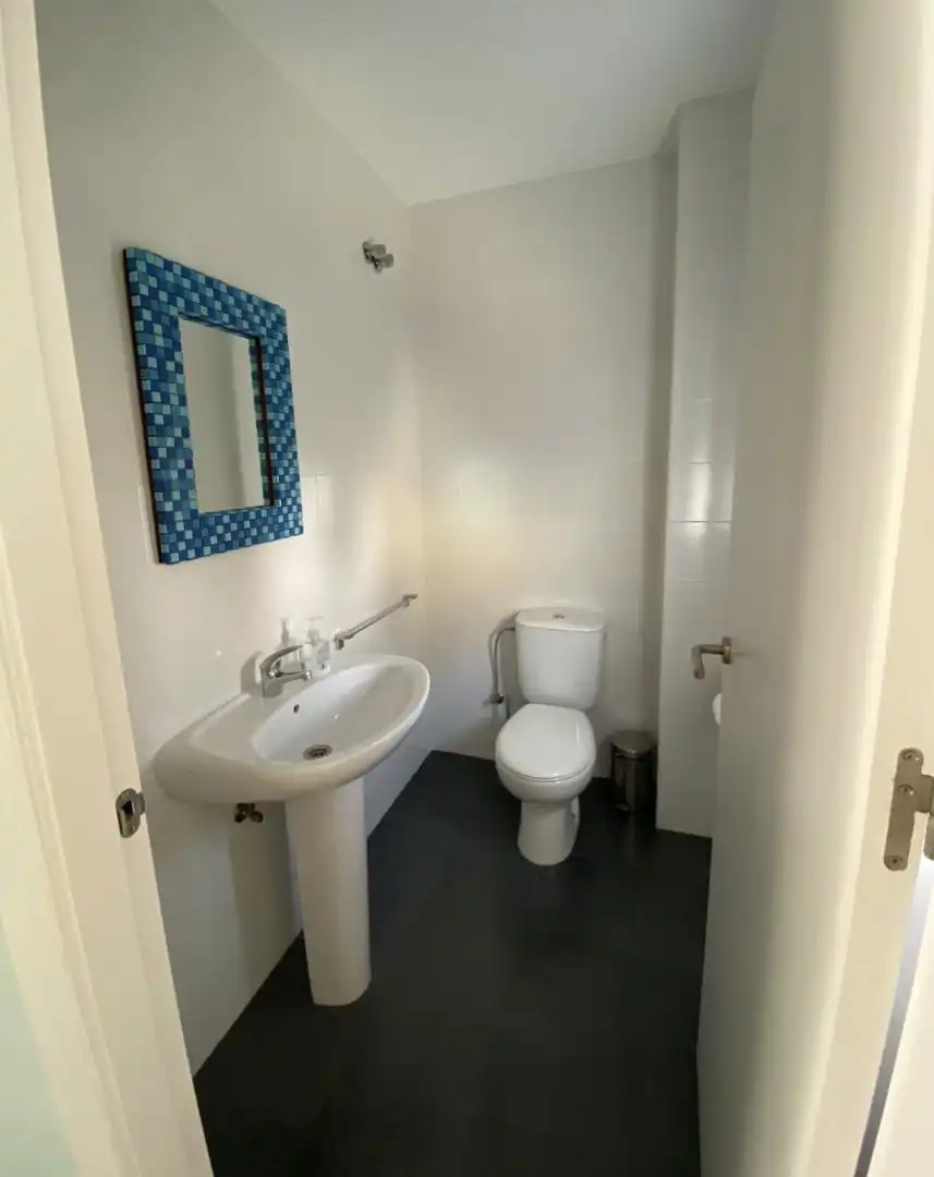 Casa adosada en venta en Calle Velero, 15, Punta del Moral Baño de Casa adosada en venta en Ayamonte con Trastero y Amueblado