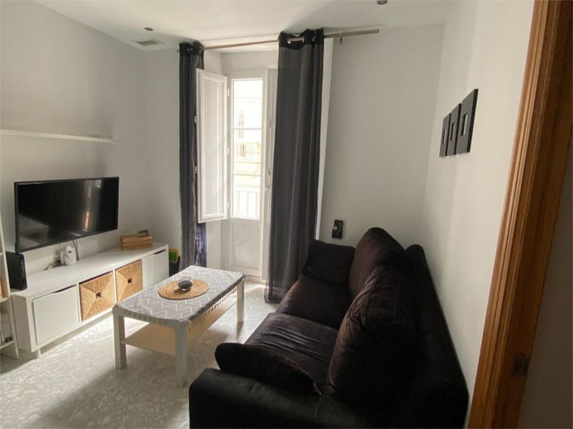 Living room of Apartment to rent in  Cádiz Capital  with Furnished, Balcony and Video intercom