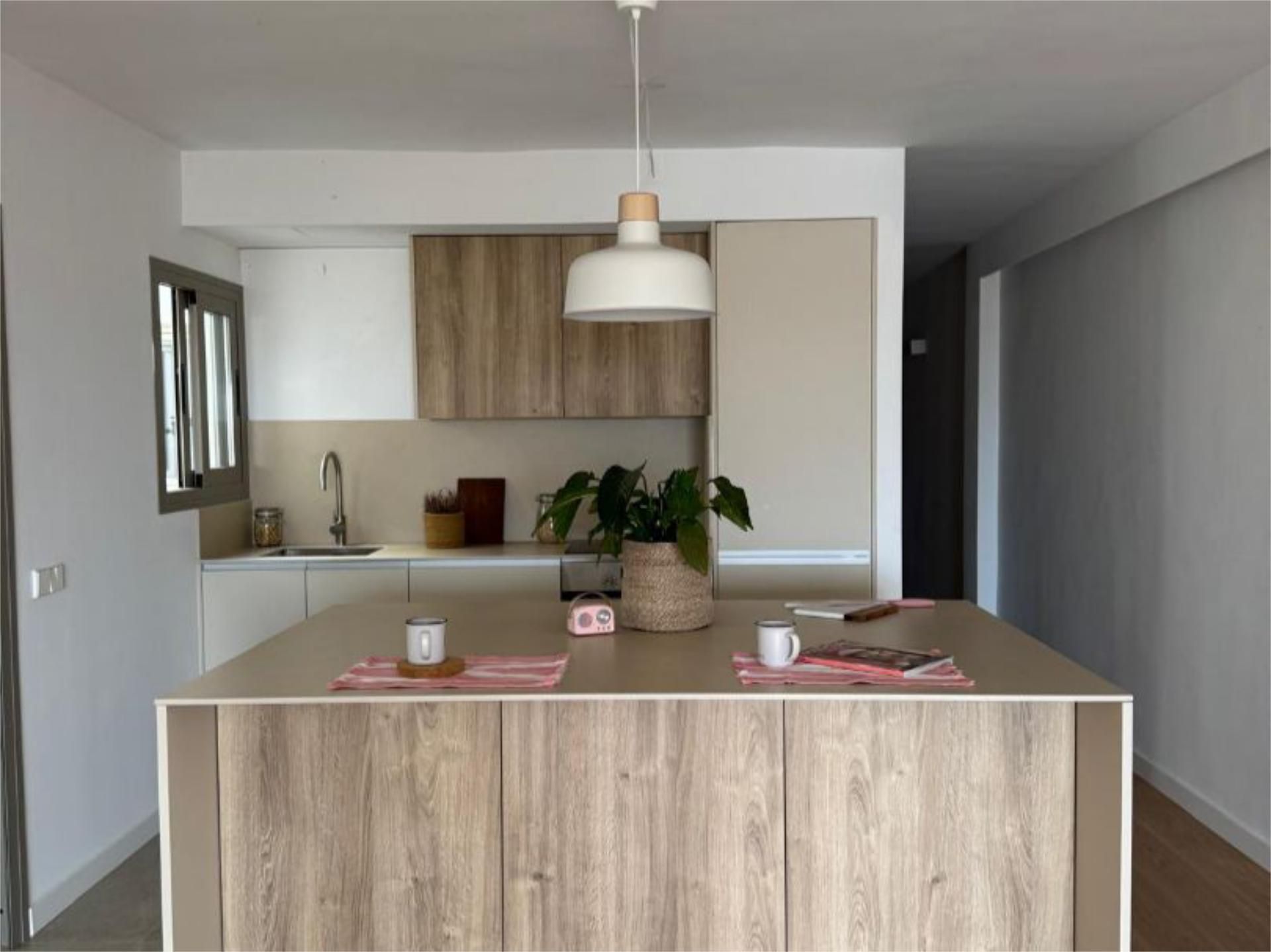 Cuina de Pis de lloguer en  Palma de Mallorca amb Aire condicionat, Terrassa i Balcó