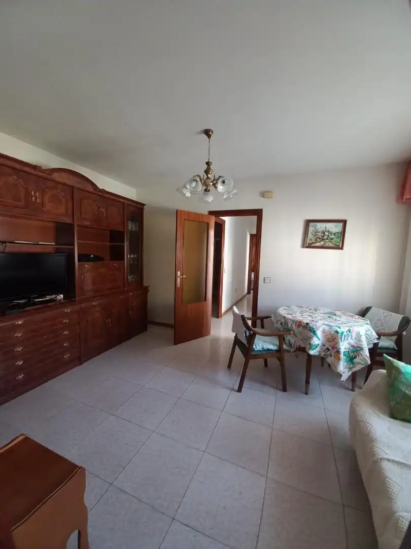 Casa adosada en venta en Plaza de la Constitución, 5, Flores de Ávila Casa adosada en venta en Flores de Ávila con Trastero, Amueblado y Horno