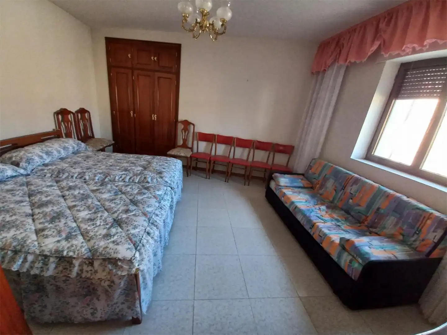 Casa adosada en venta en Plaza de la Constitución, 5, Flores de Ávila Habitación de Casa adosada en venta en Flores de Ávila con Trastero, Amueblado y Horno