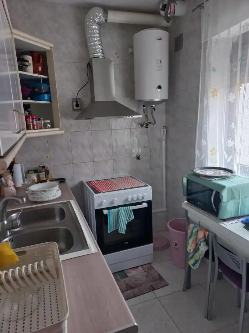 Casa adosada en venta en Plaza de la Constitución, 5, Flores de Ávila Cocina de Casa adosada en venta en Flores de Ávila con Trastero, Amueblado y Horno