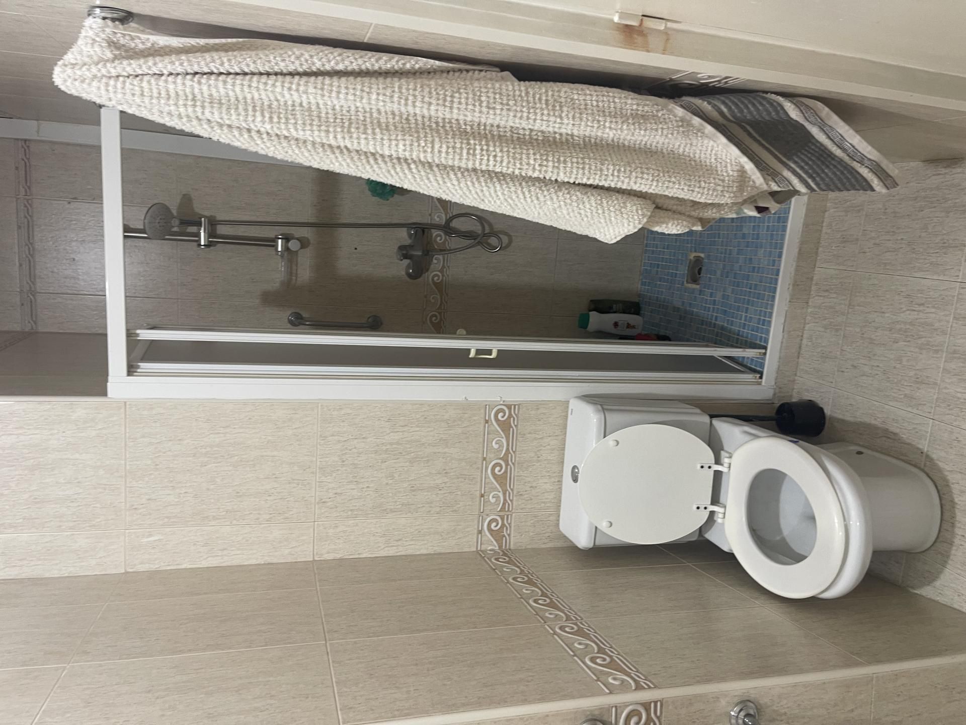 Bathroom of Flat to share in  Murcia Capital  with Air Conditioner, Terrace and Furnished