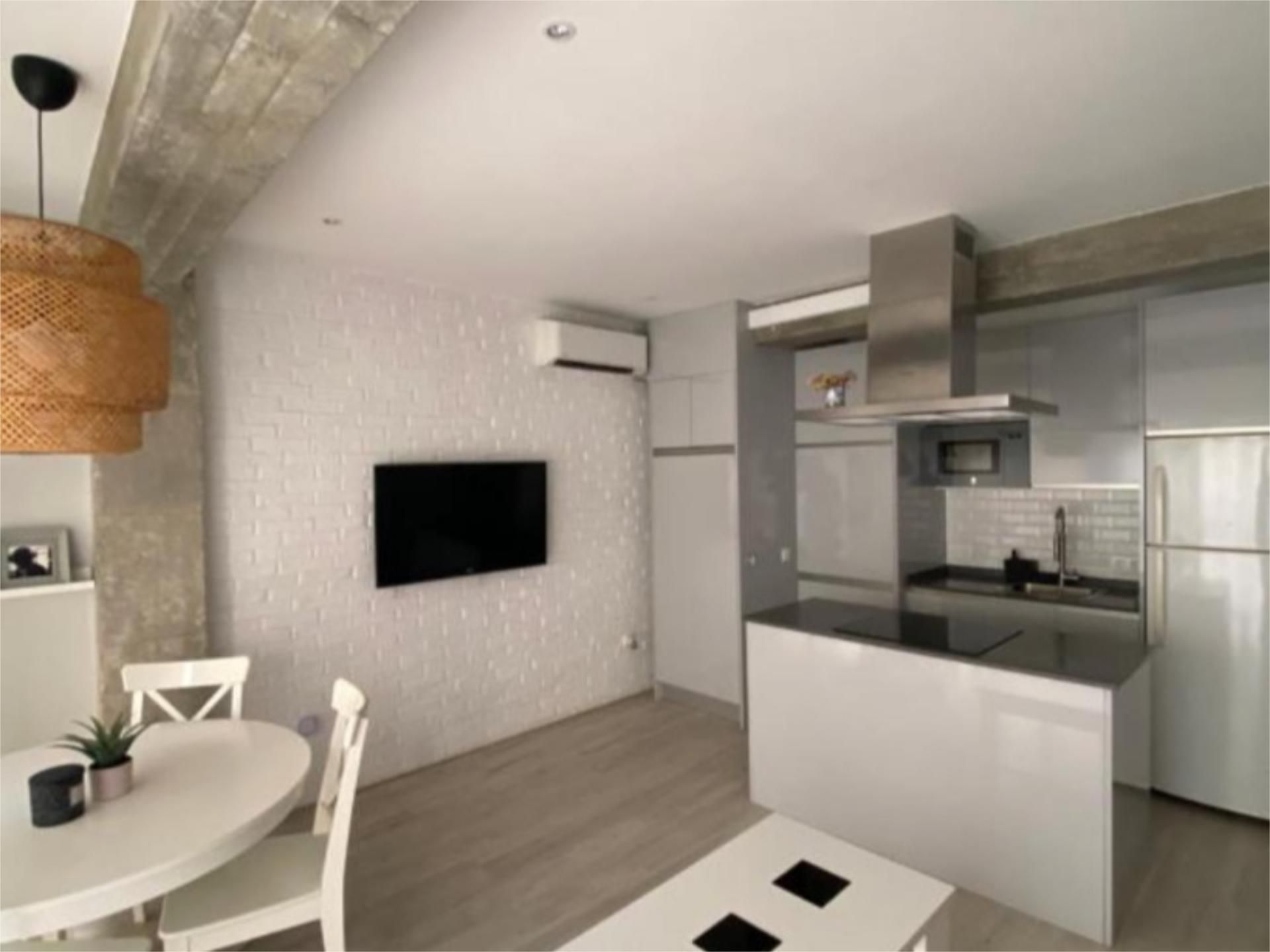 Cuina de Apartament de lloguer en  Almería Capital amb Aire condicionat, Calefacció i Moblat