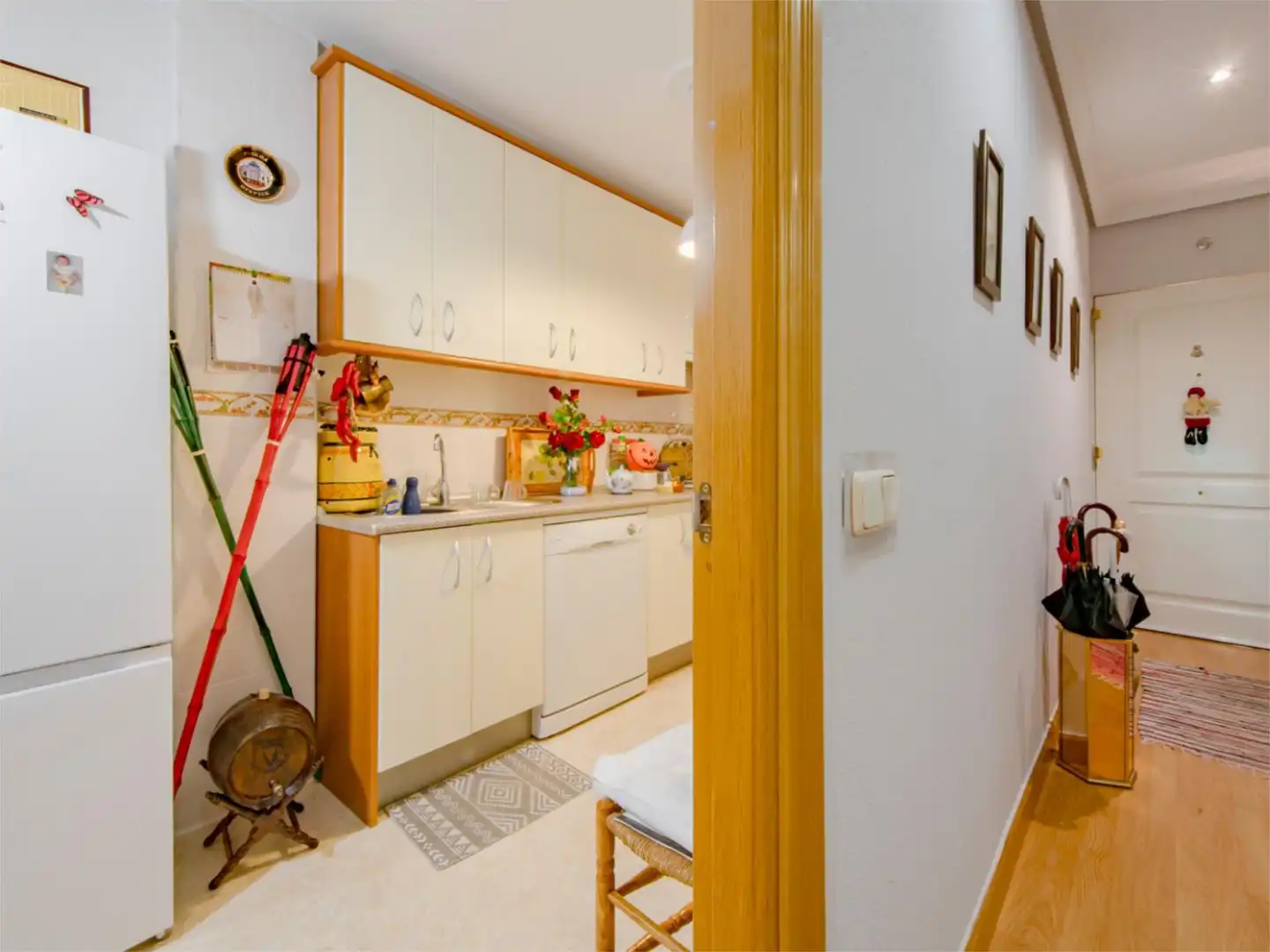 Piso en venta en Avenida de Los Toreros, 2, Sevilla la Nueva Cocina de Piso en venta en Sevilla la Nueva con Aire acondicionado y Piscina