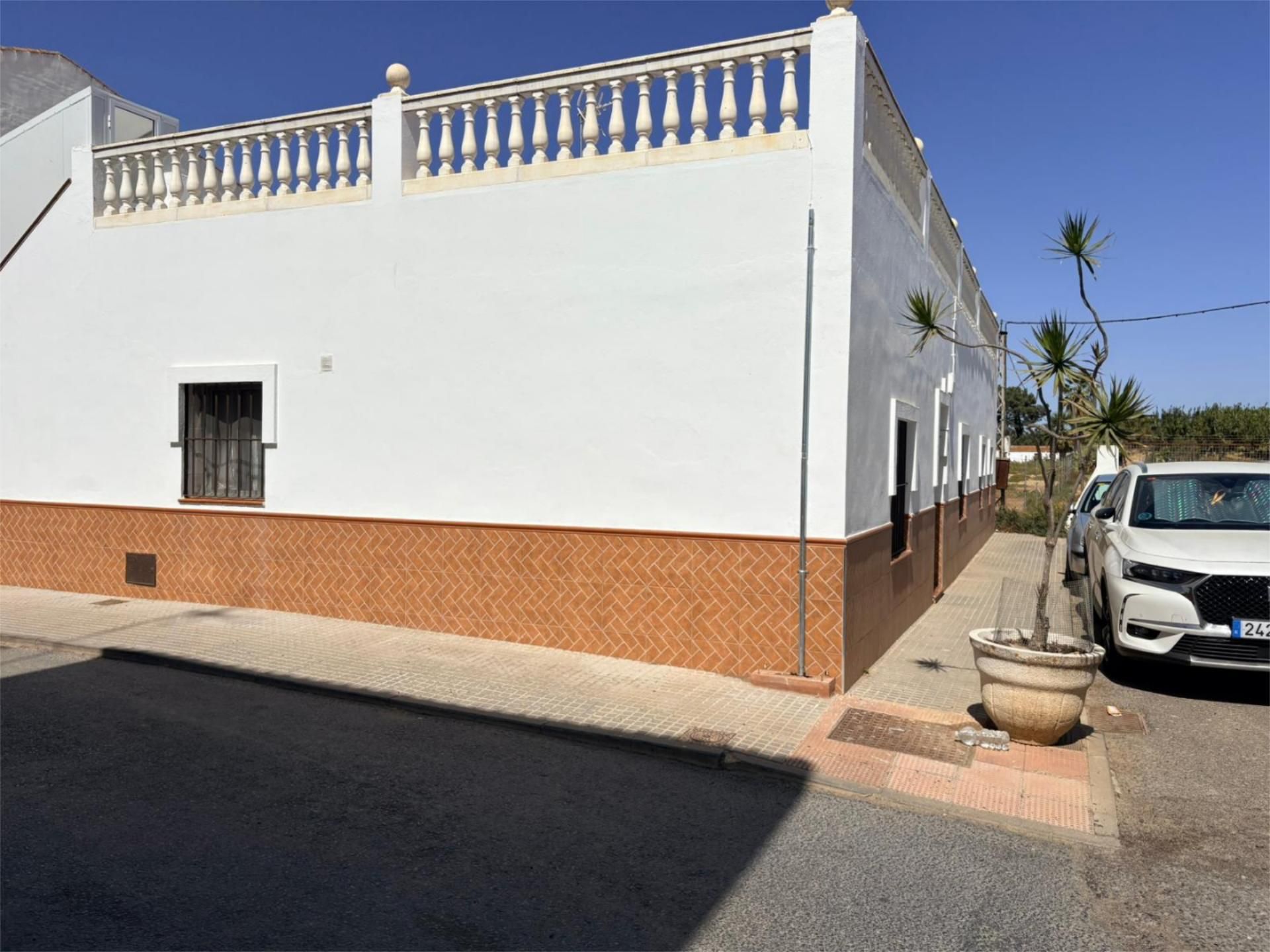 Vista exterior de Casa o xalet en venda en Isla Cristina amb Aire condicionat, Calefacció i Terrassa