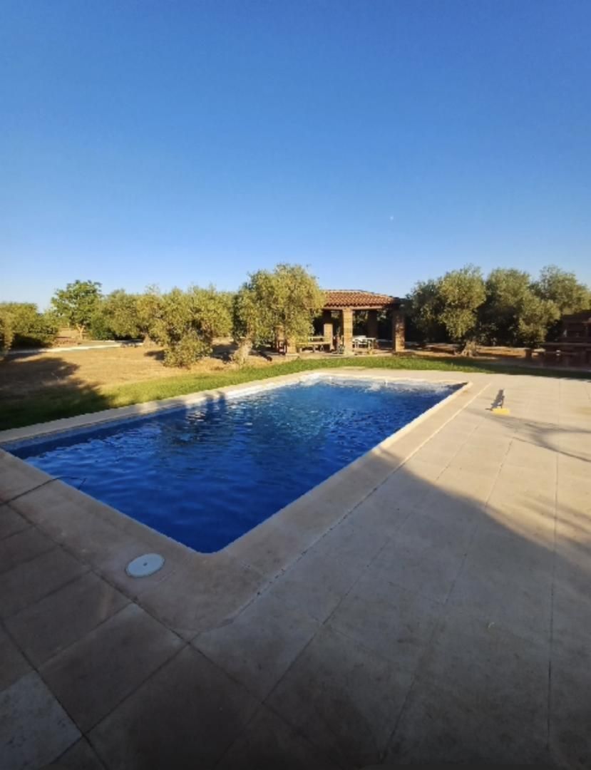 Piscina de Casa o chalet en venta en Almendral con Calefacción, Jardín privado y Terraza
