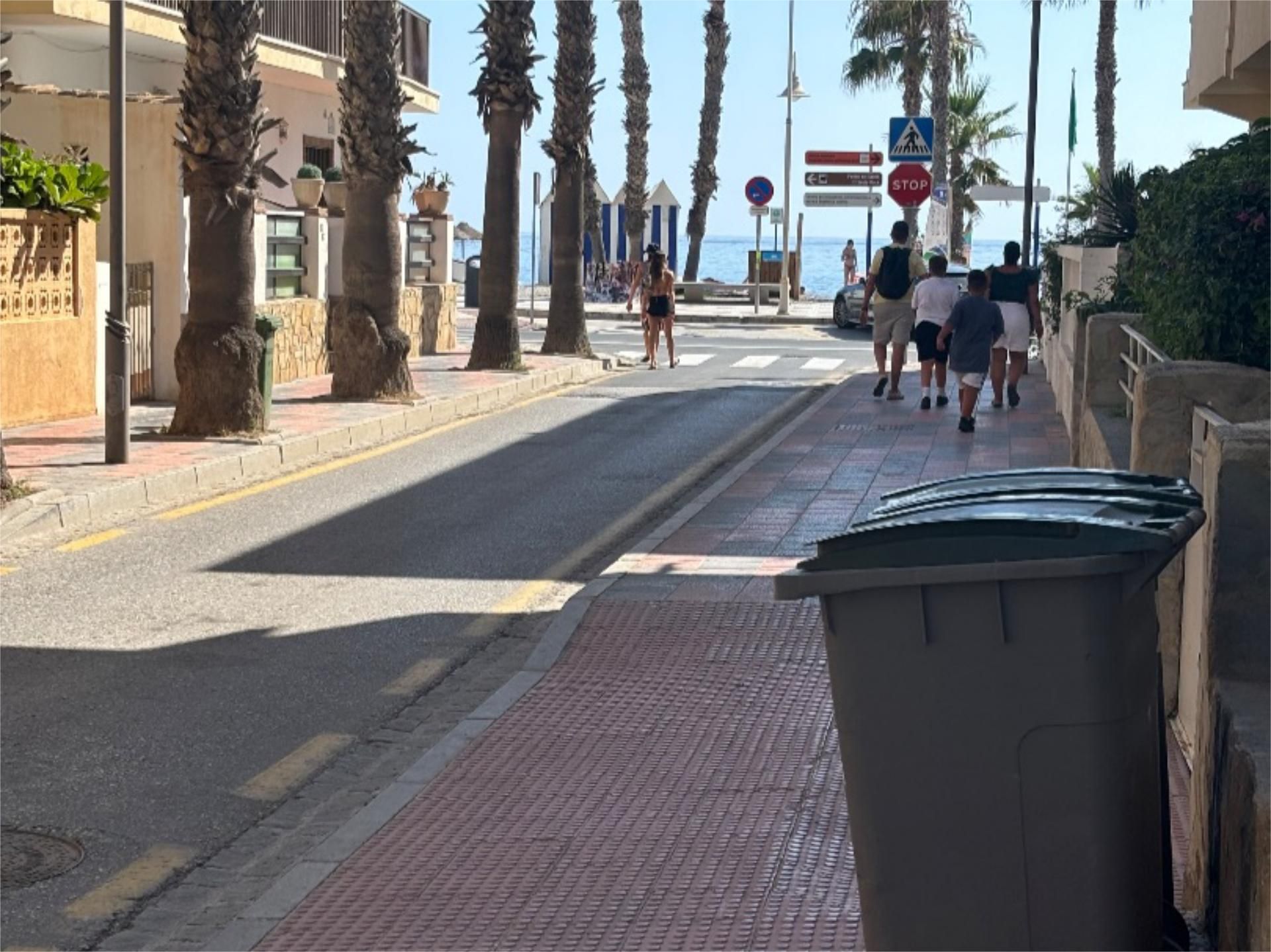 Vista exterior de Pis de lloguer en Almuñécar amb Moblat i Balcó