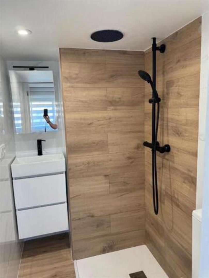 Bathroom of Flat to rent in Vigo   with Terrace and Furnished