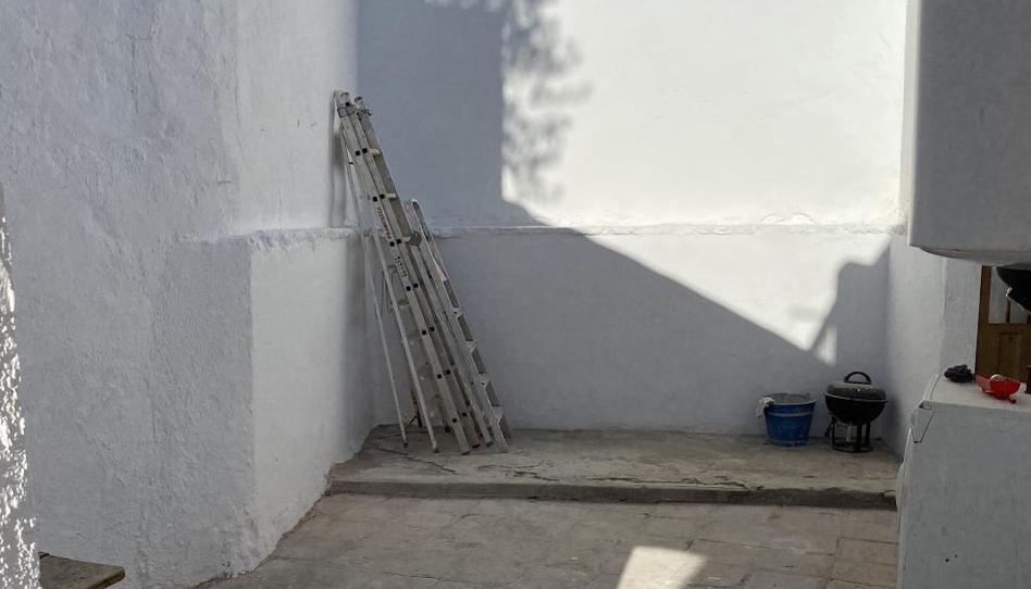 Foto 1 de Casa adosada en venda a Plaza de la Constitución, 21, Atajate, Málaga