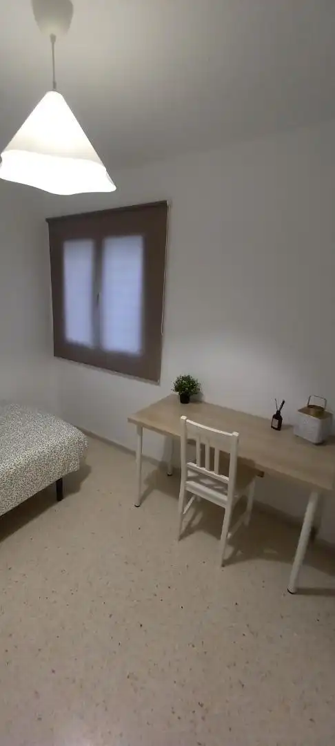 Zimmer in Calle Primavera, 123, Almatriche Schlafzimmer von Wohnung zur untervermieten in Las Palmas de Gran Canaria mit Möbliert, Ofen und Waschmaschine