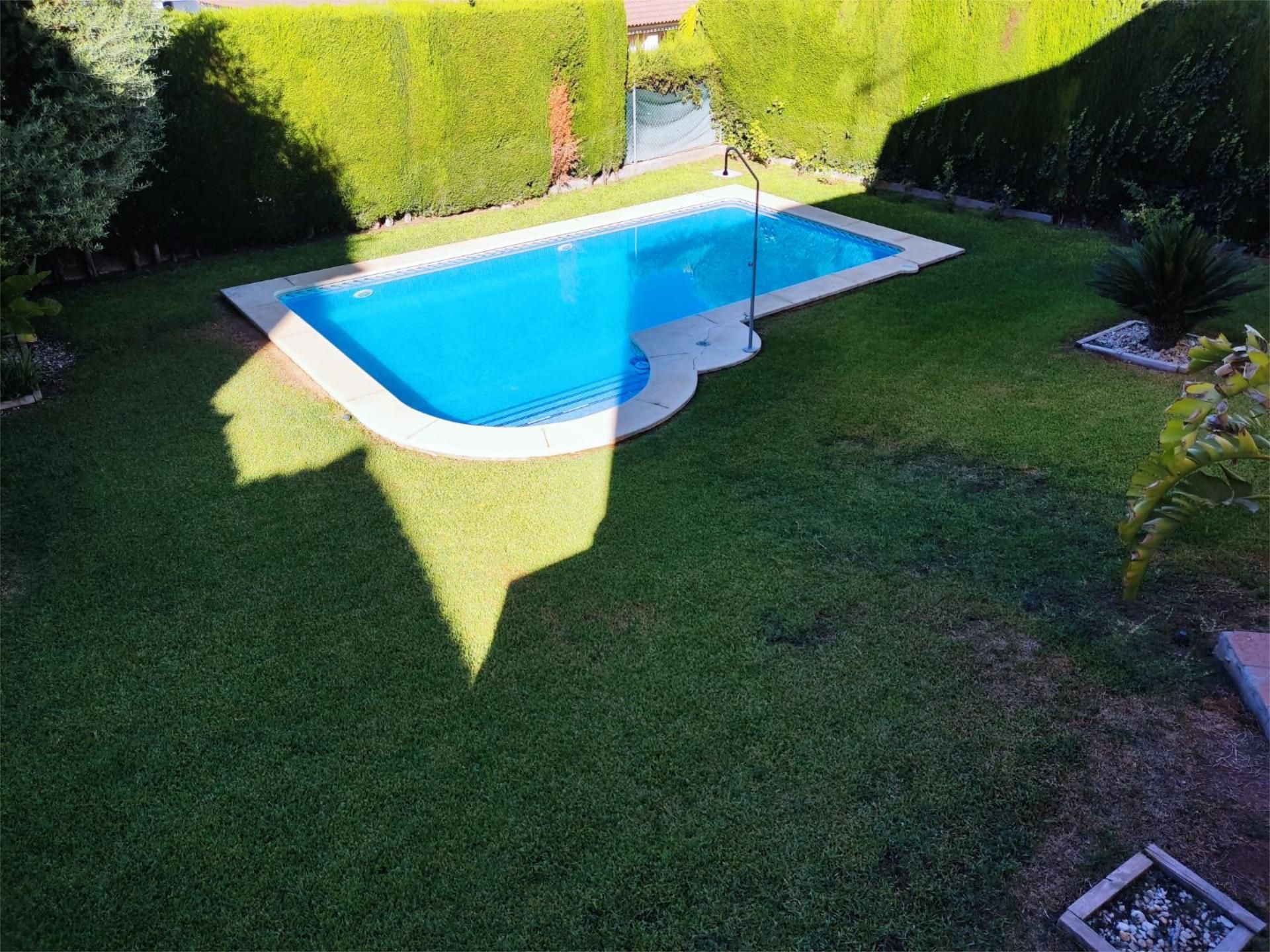 Swimming pool of House or chalet to rent in Bormujos  with Air Conditioner, Heating and Private garden