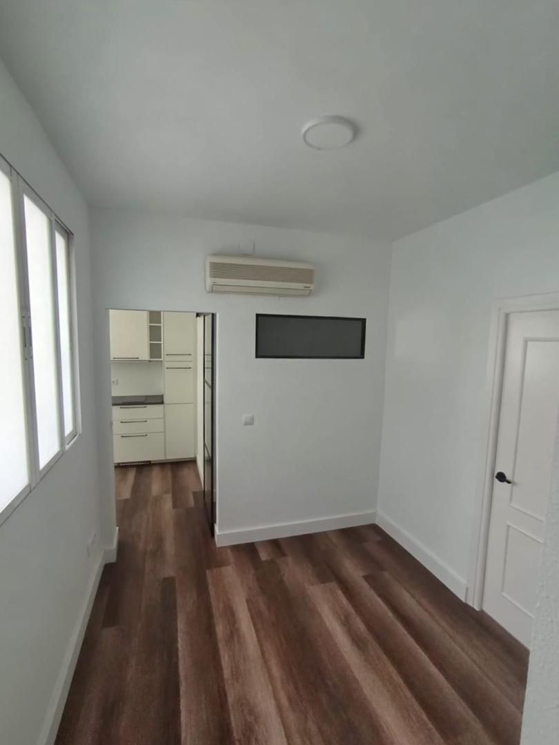 Flat to rent in  Sevilla Capital  with Air Conditioner, Heating and Parquet flooring