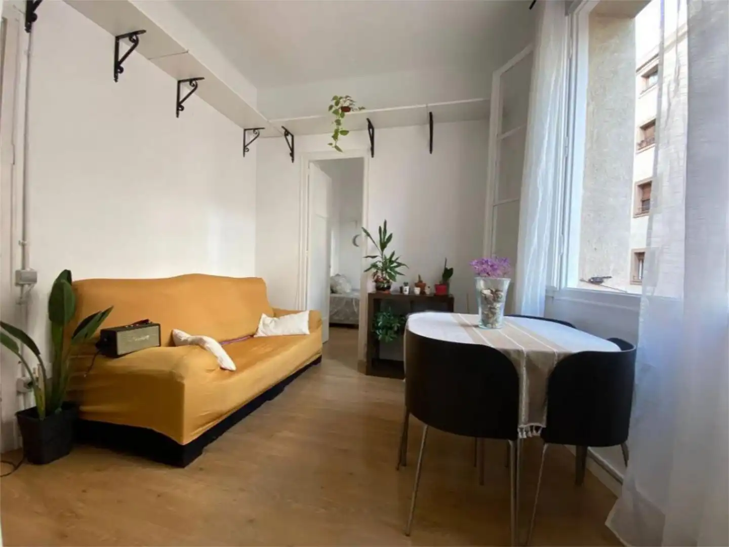 Schlafzimmer von Wohnung zur untervermieten in Barcelona mit Parkett, Möbliert und Balkon