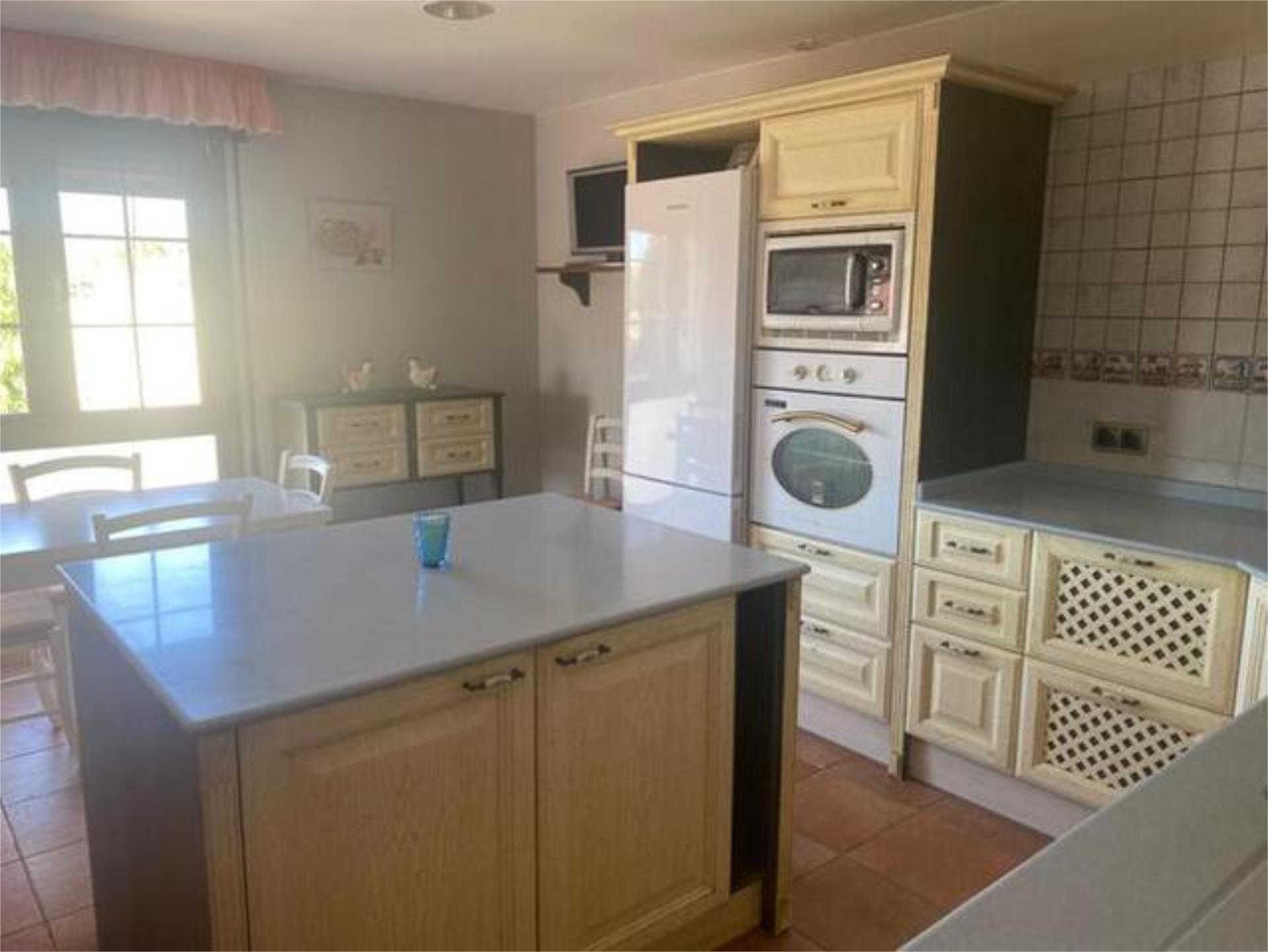 Kitchen of Single-family semi-detached to rent in Alcañiz  with Heating, Private garden and Terrace