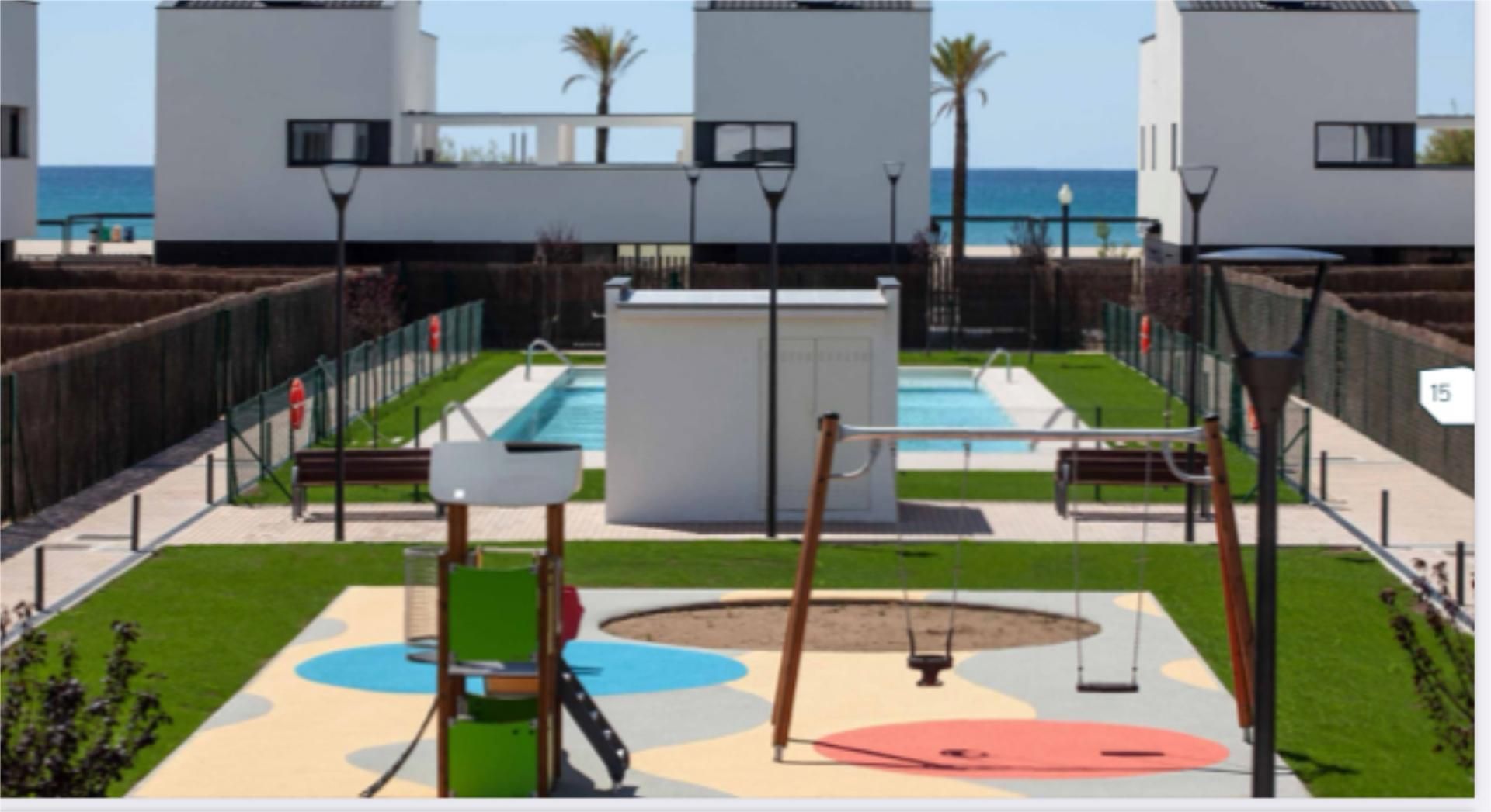 Piscina de Casa o xalet en venda en El Vendrell amb Aire condicionat, Terrassa i Piscina