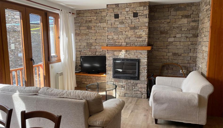 Foto 1 de Casa adosada de lloguer a Plaza Ortau, 10, Arties, Lleida