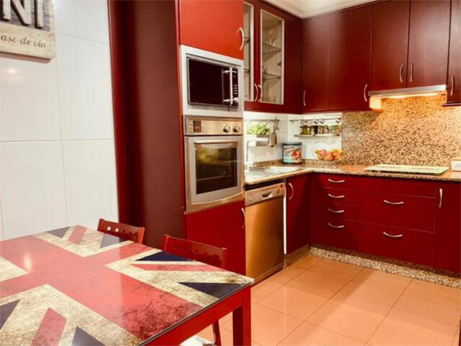 Kitchen of Flat for sale in Vigo 