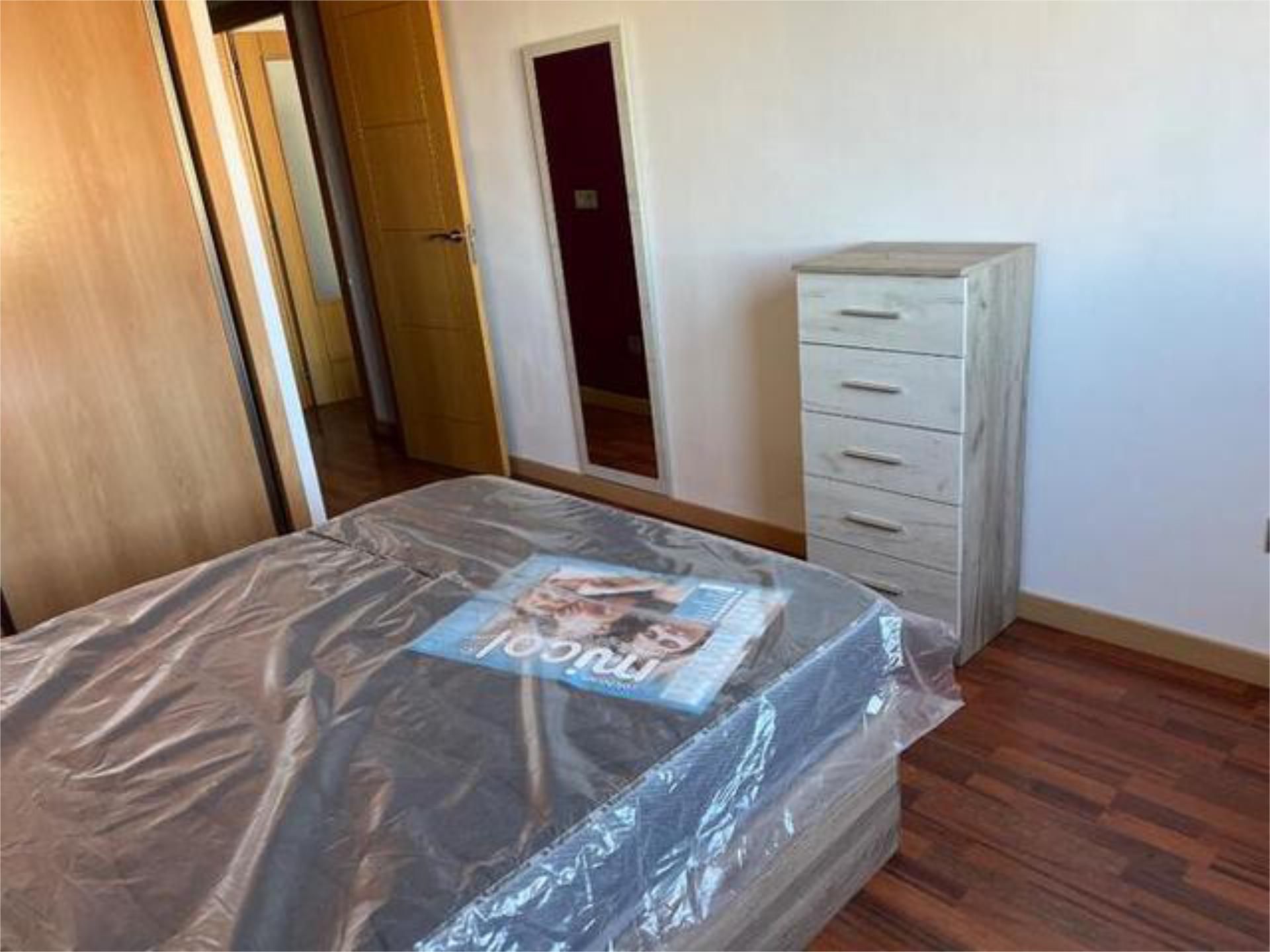 Habitación de Apartamento de alquiler en León Capital 
