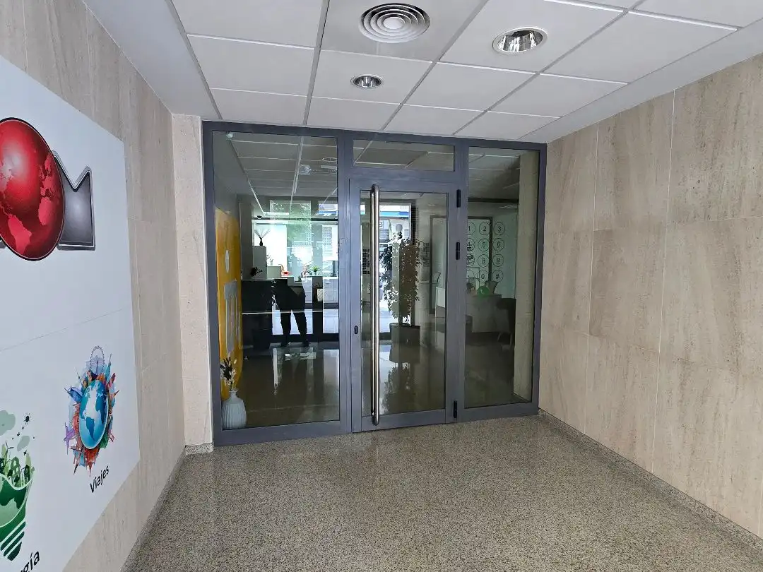 Oficina de alquiler en Carrer del Mestre Joan Maǵal Benzo, 5, Centro Ciudad Oficina de alquiler en Paterna