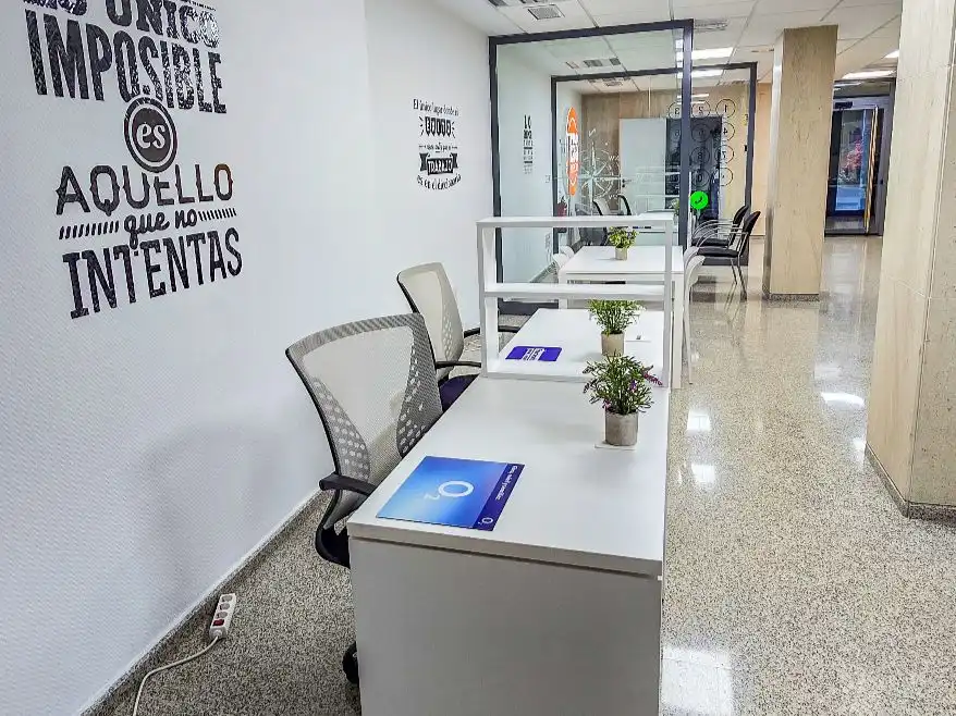 Oficina de alquiler en Carrer del Mestre Joan Maǵal Benzo, 5, Centro Ciudad Oficina de alquiler en Paterna