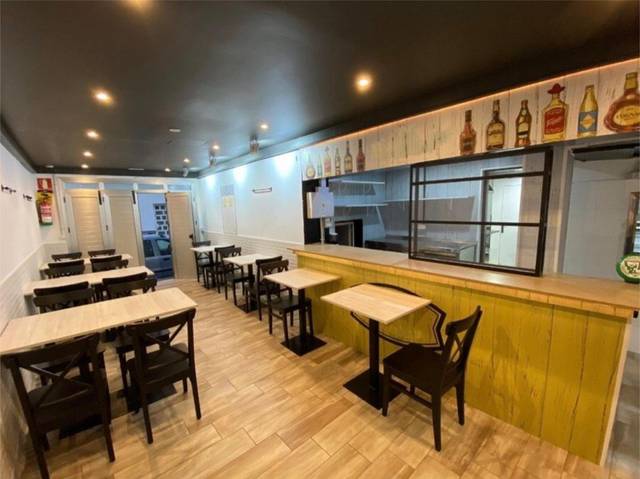 Local comercial en Alquiler en Calle Tomás Arroyo Cardoso, 12 en Burrero