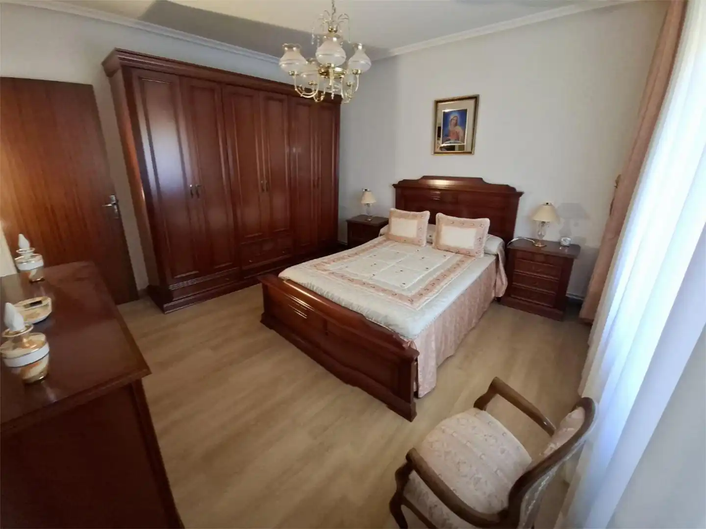 Habitación de Casa adosada en venta en Bustillo del Páramo con Calefacción, Parquet y Trastero