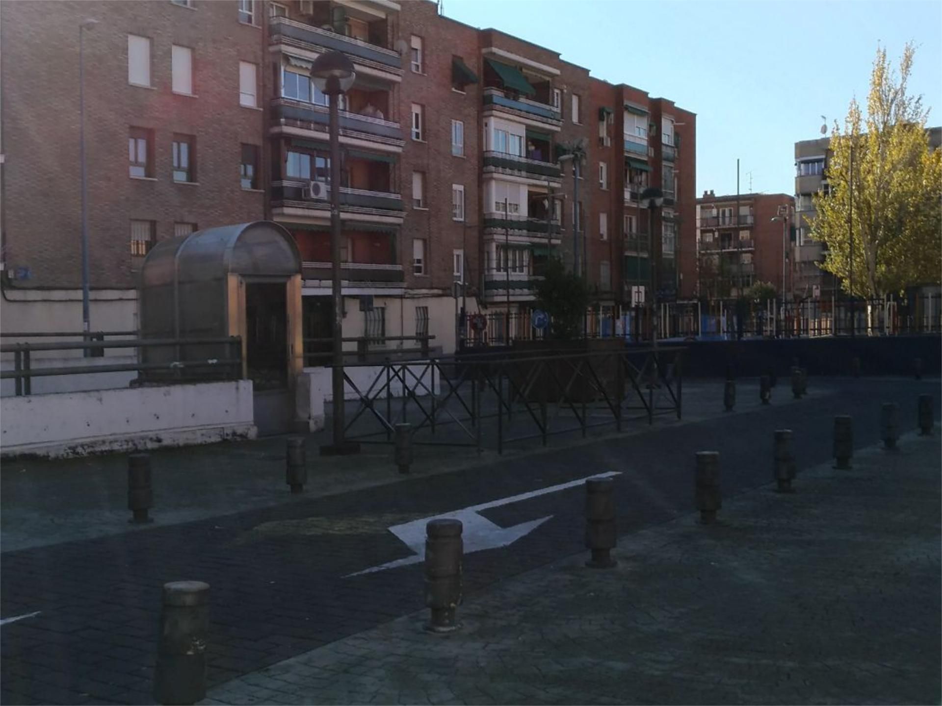 Vista exterior de Garatge de lloguer en Leganés