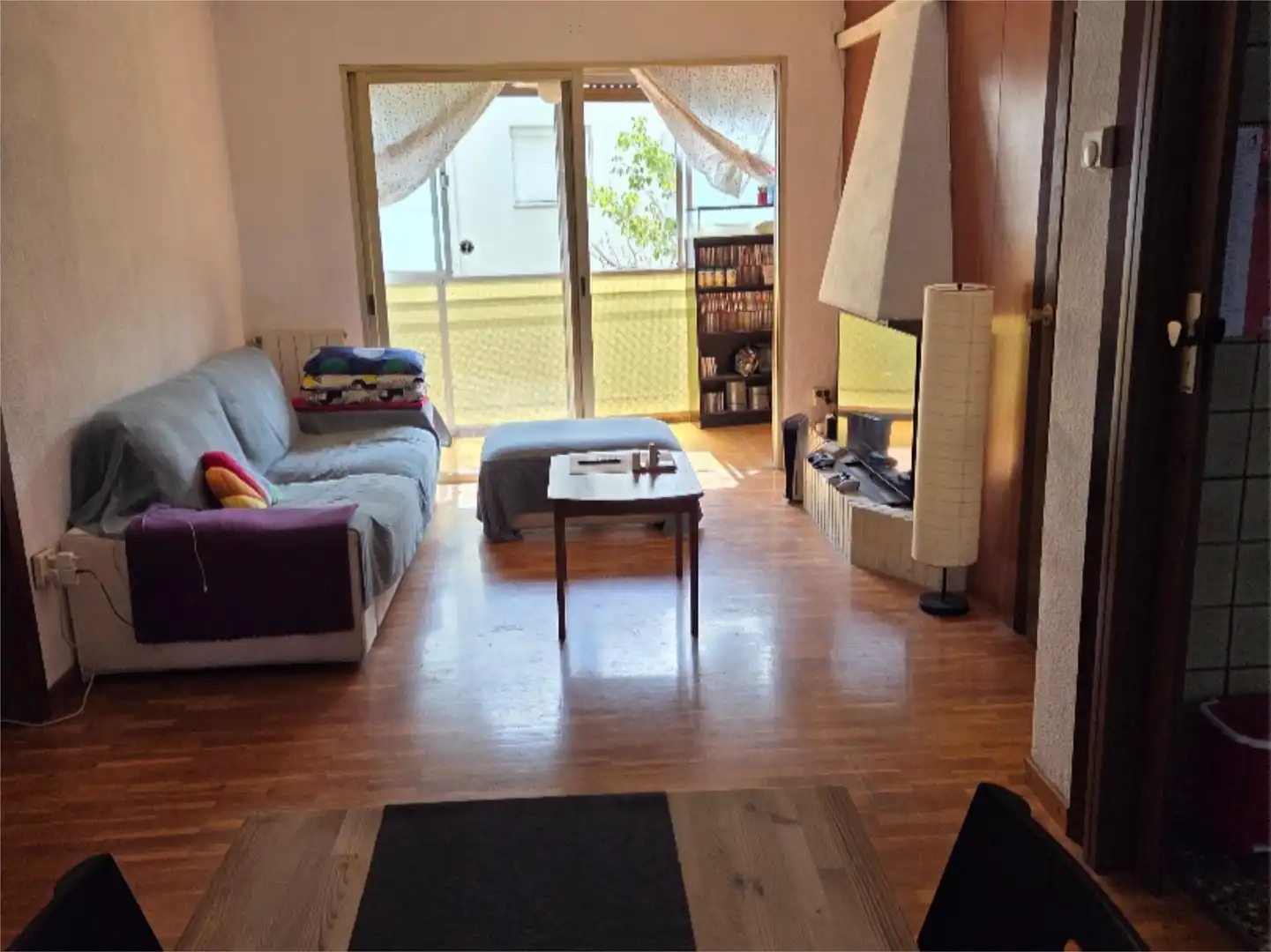 Sala d'estar de Pis en venda en Barcelona amb Calefacció, Parquet i Terrassa