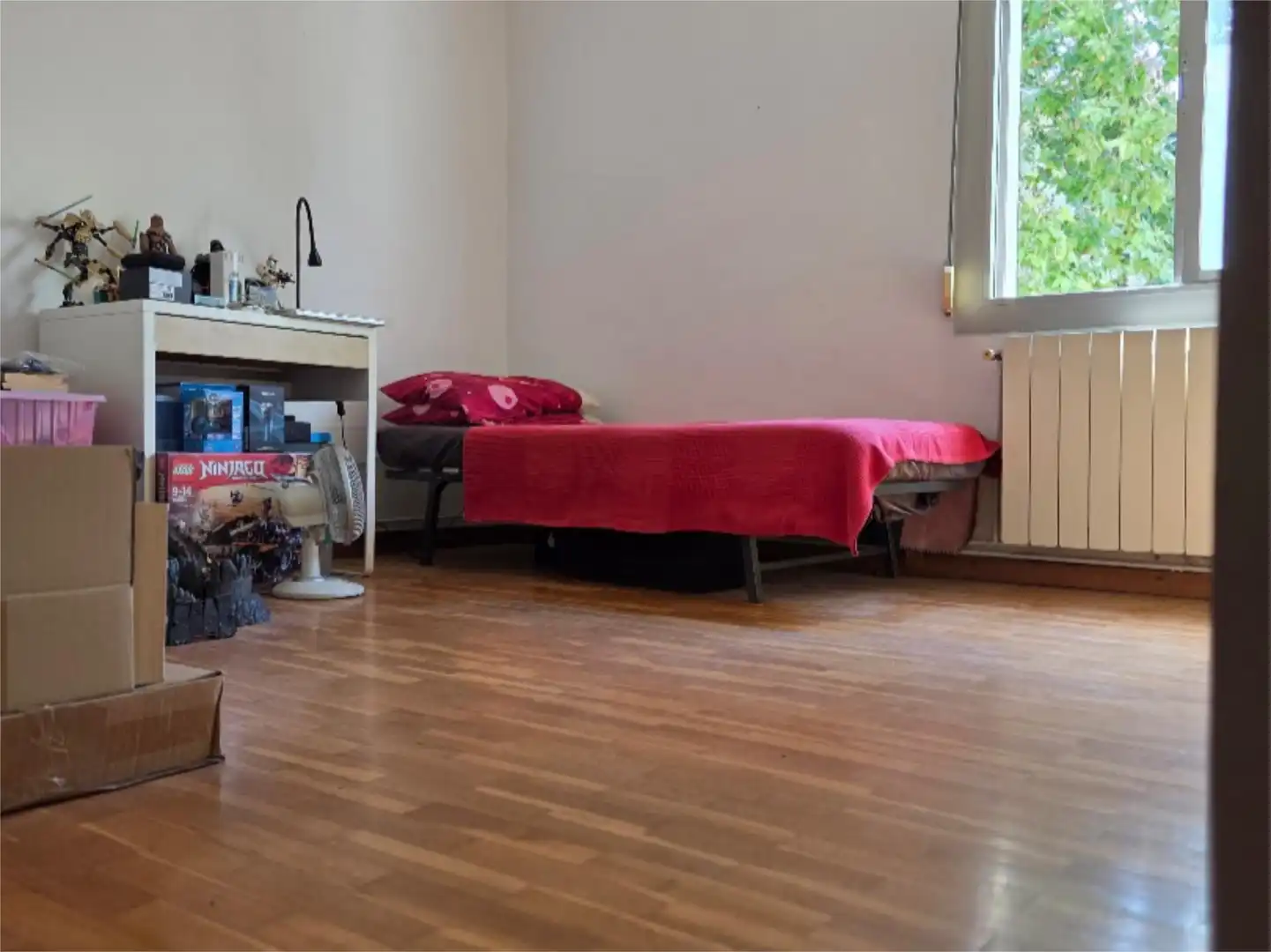 Dormitori de Pis en venda en Barcelona amb Calefacció, Parquet i Terrassa