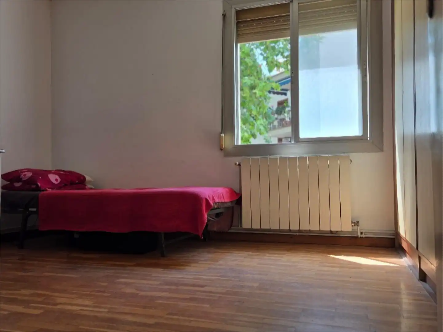 Dormitori de Pis en venda en Barcelona amb Calefacció, Parquet i Terrassa