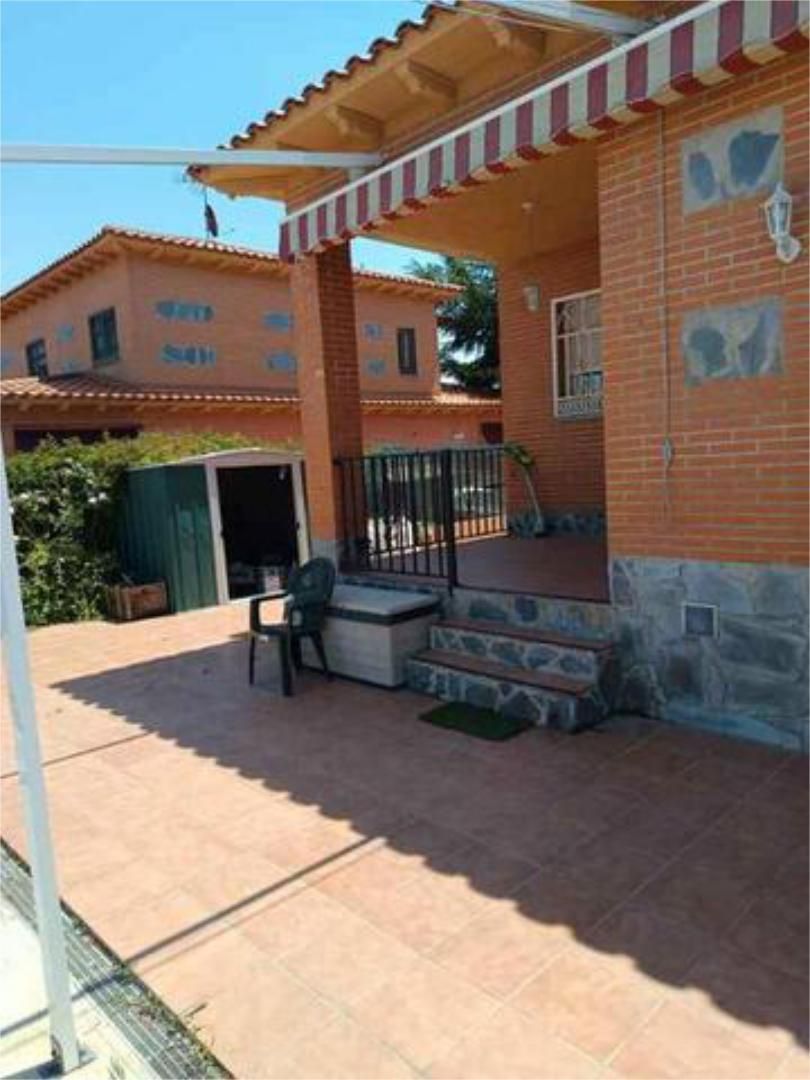 Terrassa de Casa adosada de lloguer en Parla amb Calefacció, Terrassa i Piscina