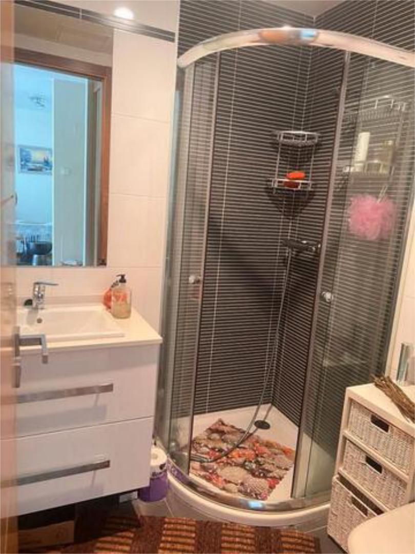 Bathroom of Flat to rent in Culleredo  with Heating and Furnished