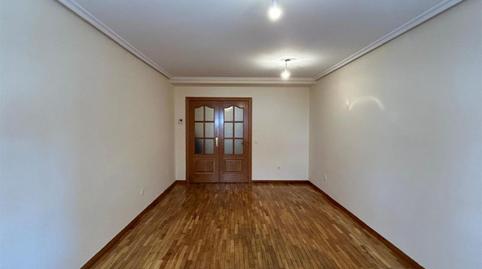 Photo 4 of Flat to rent in Calle Jardiel Poncela, 2, Villaquilambre, León