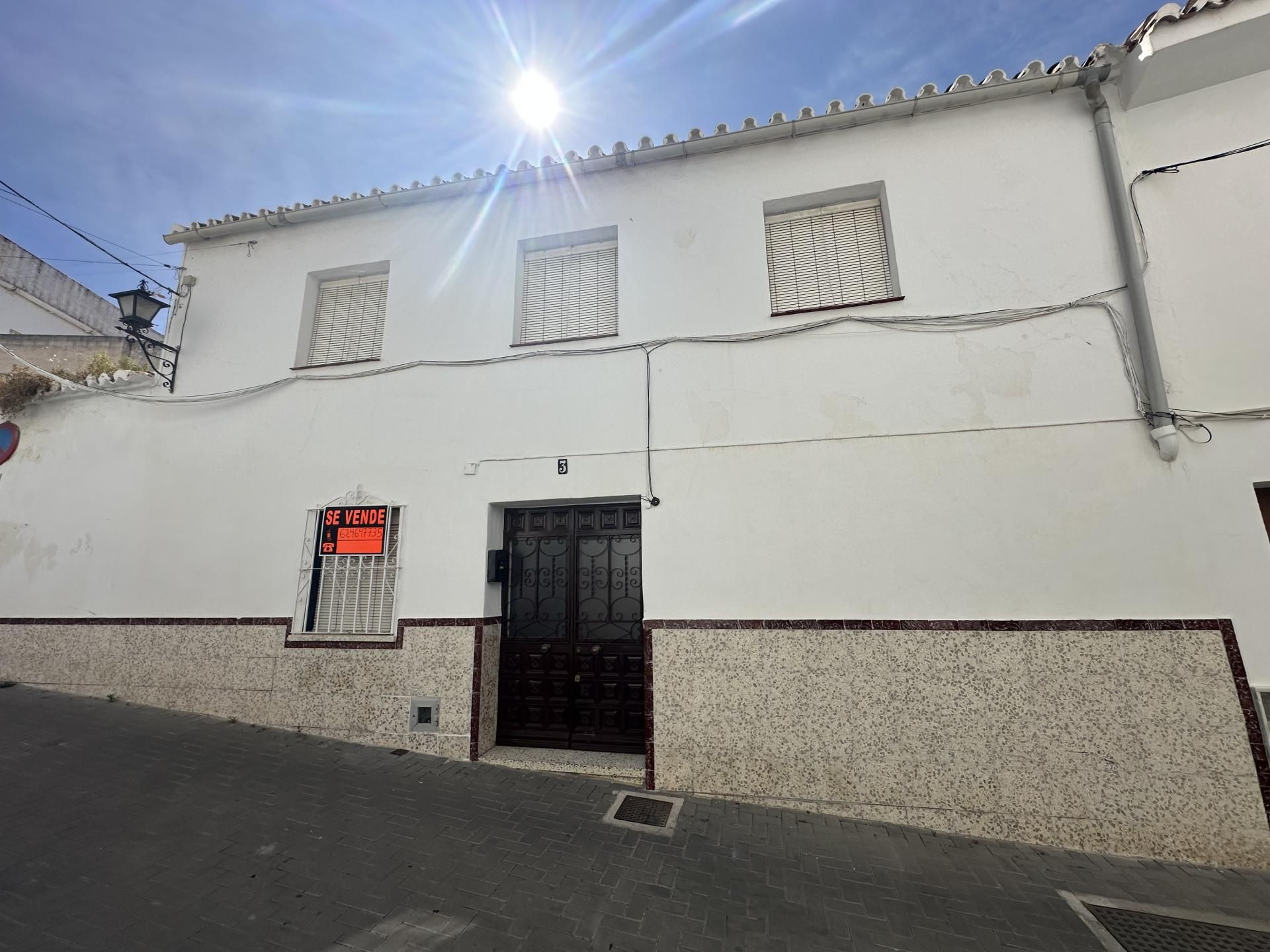 Vista exterior de Casa o xalet en venda en Alhaurín El Grande amb Terrassa i Balcó