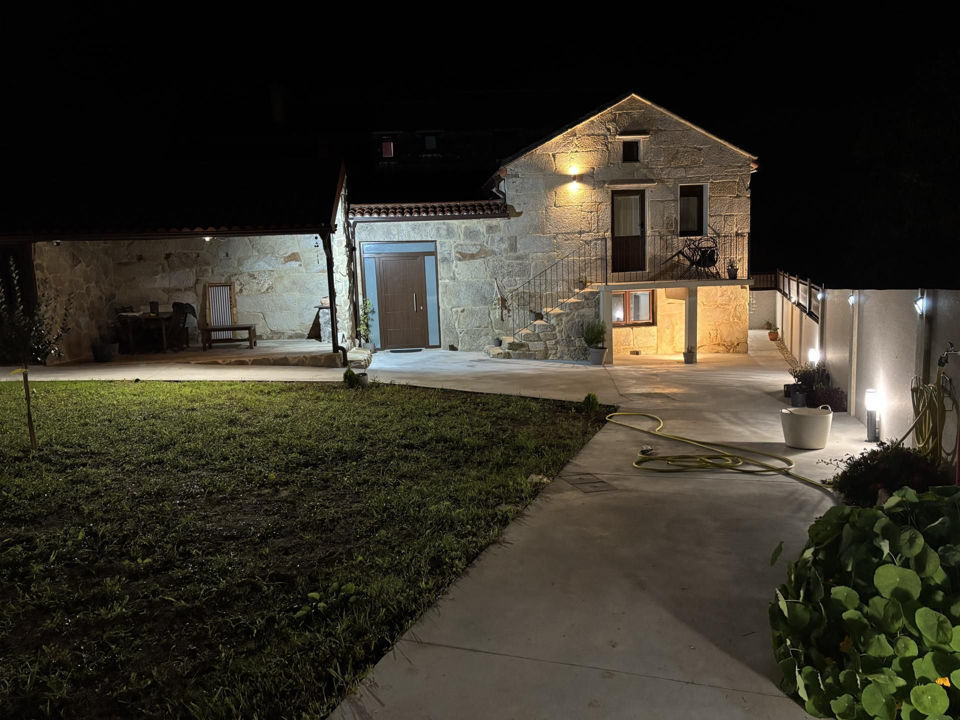 Einfamilien-Reihenhaus miete in Lugar Cons, Parroquias Rurales