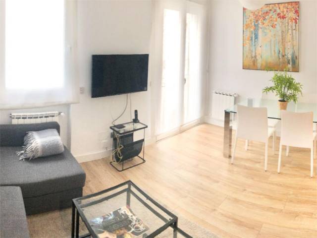 Piso en Venta en Calle de Caracas, 8 en Almagro