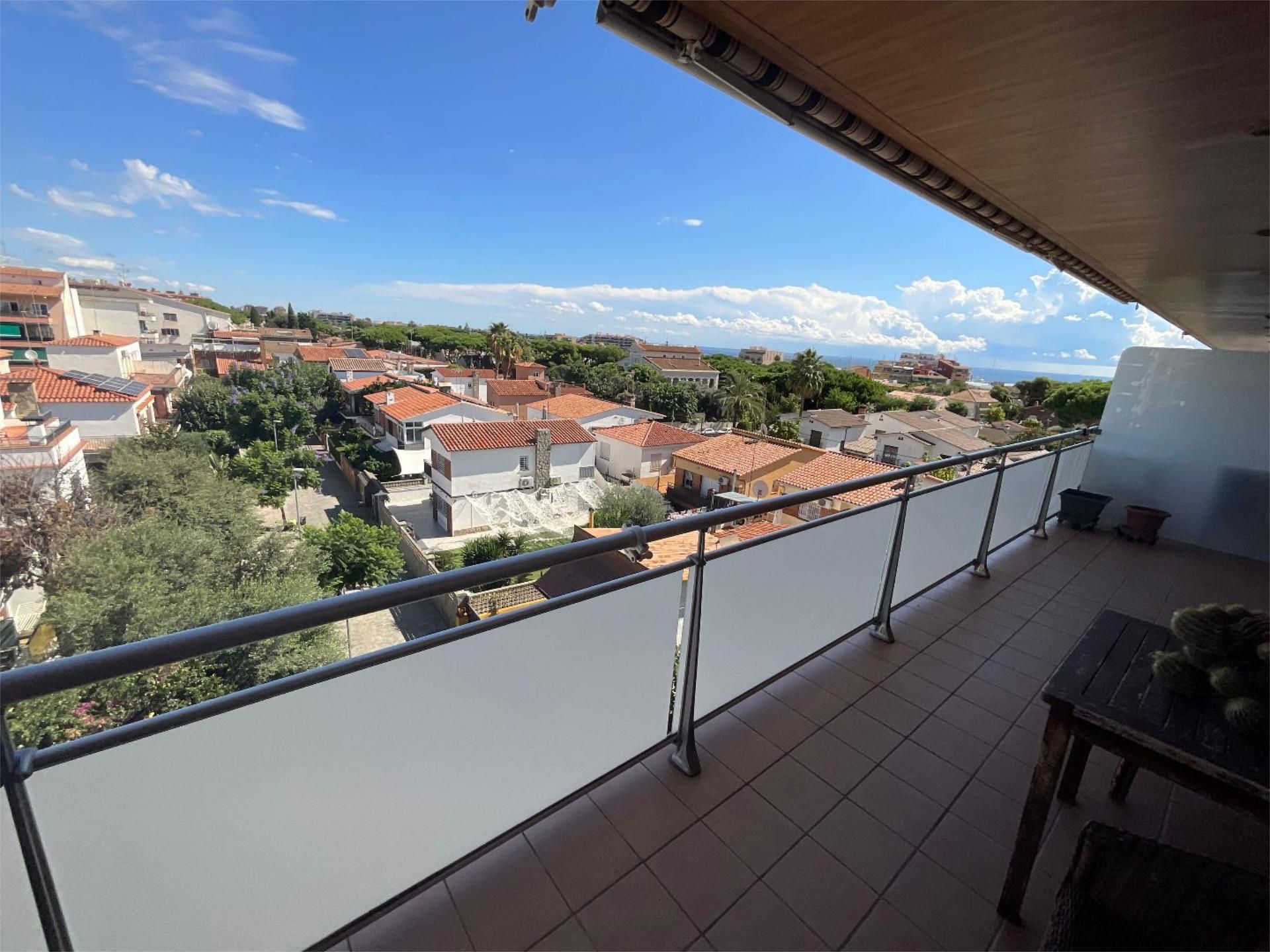 Exterior view of Flat for sale in Premià de Mar  with Air Conditioner, Terrace and Balcony