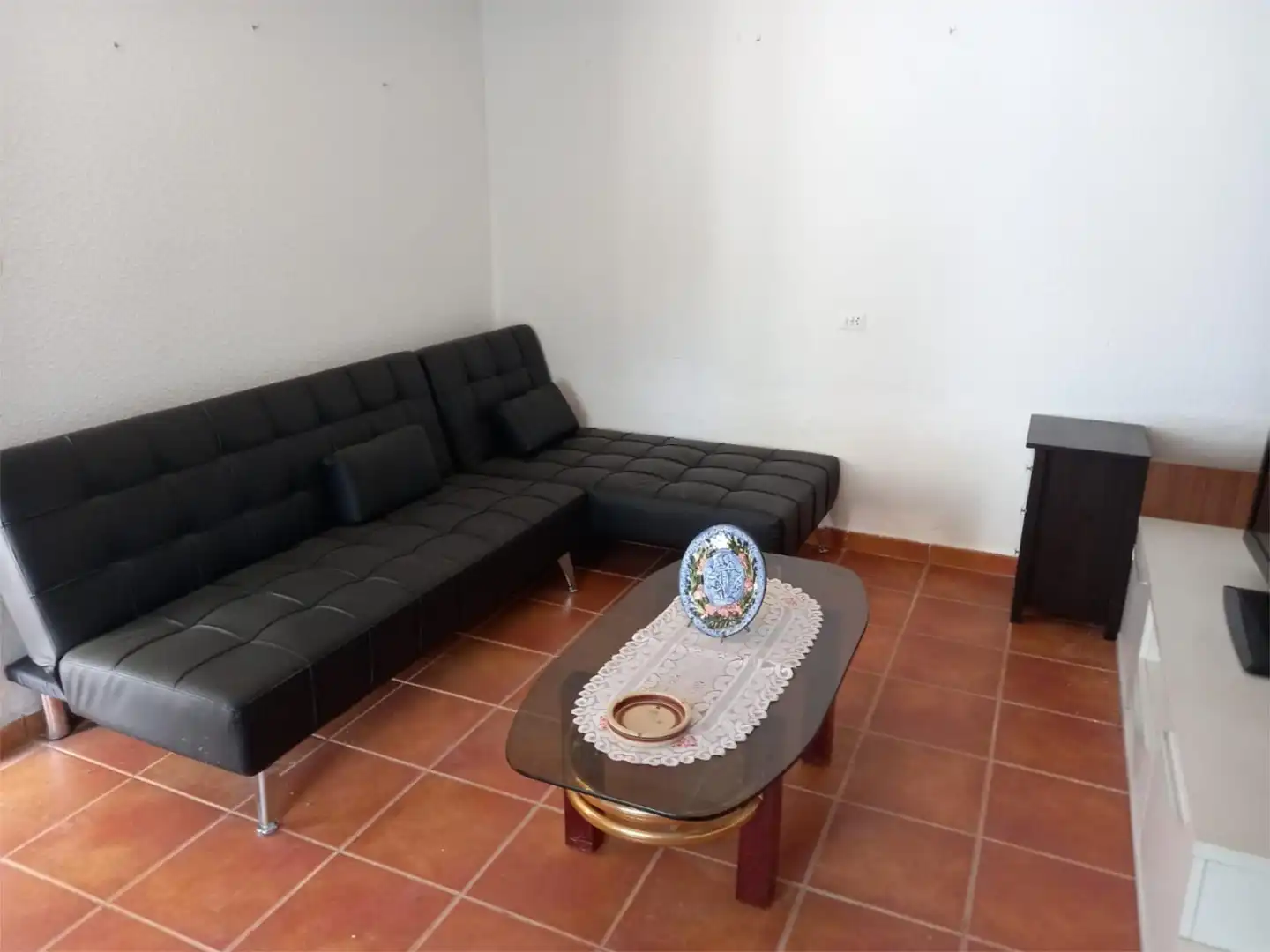 Wohnzimmer von Einfamilien-Reihenhaus zum Verkauf in Valdefinjas mit Möbliert, Ofen und Waschmaschine