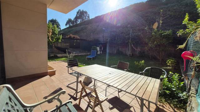 Casa adosada en Alquiler en Rúa da Democracia, 26 en A Zapateira