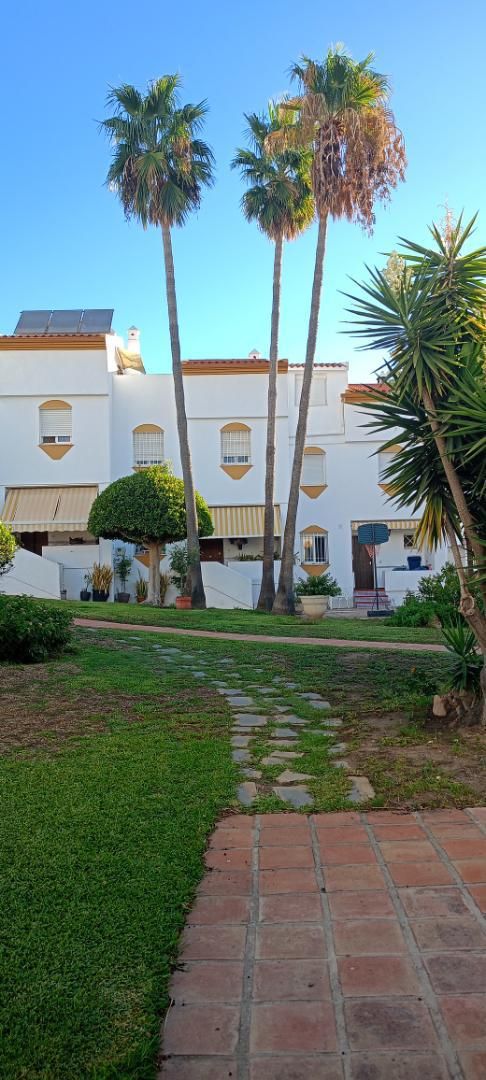 Exterior view of Single-family semi-detached for sale in Benalmádena  with Air Conditioner, Parquet flooring and Terrace