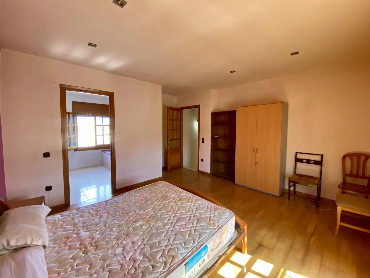 Houses for sale in Carrer Sant Isidre, 1, Deltebre Bedroom of Houses for sale in Deltebre with Air Conditioner and Terrace