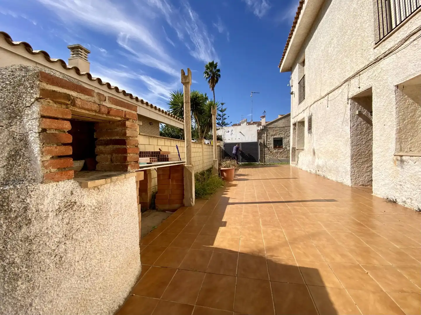 Houses for sale in Carrer Sant Isidre, 1, Deltebre Exterior view of Houses for sale in Deltebre with Air Conditioner and Terrace