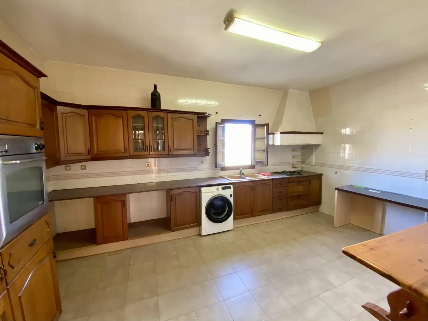 Houses for sale in Carrer Sant Isidre, 1, Deltebre Kitchen of Houses for sale in Deltebre with Air Conditioner and Terrace