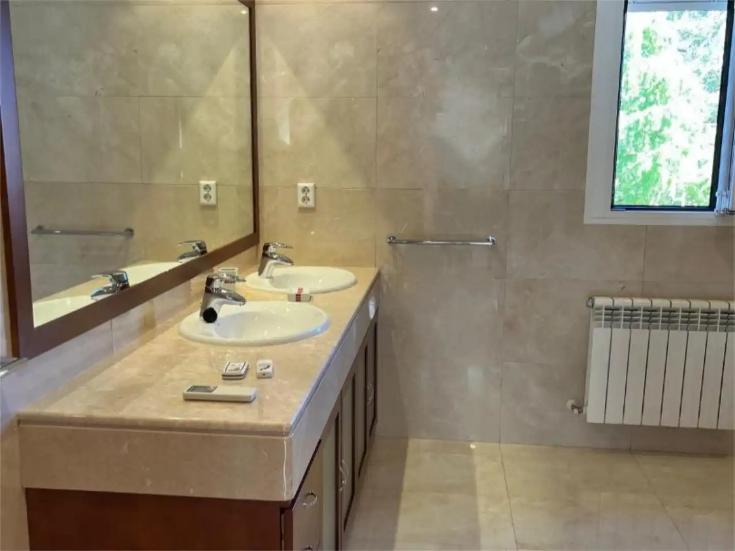Houses for sale in Las Matas - Peñascales Bathroom of Houses for sale in Las Rozas de Madrid with Air Conditioner, Heating and Private garden