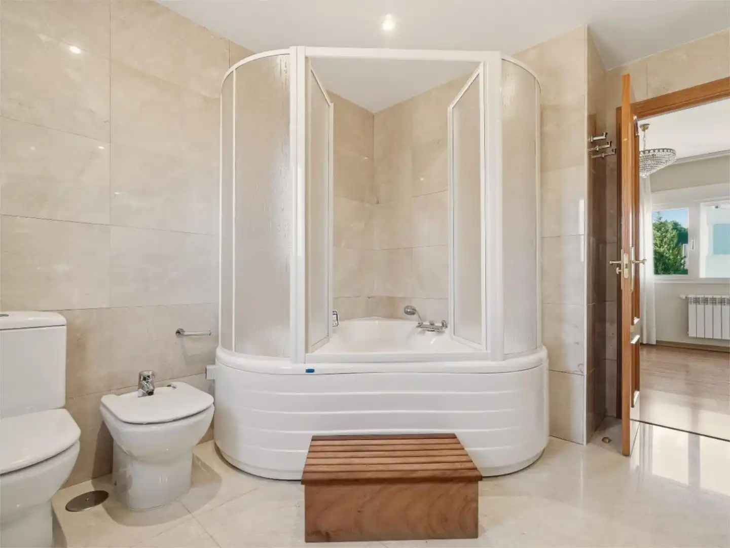 Houses for sale in Las Matas - Peñascales Bathroom of Houses for sale in Las Rozas de Madrid with Air Conditioner, Heating and Private garden