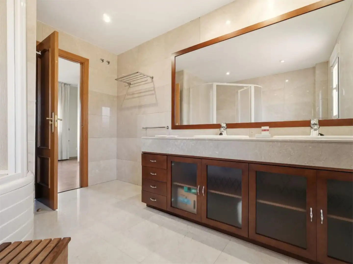 Houses for sale in Las Matas - Peñascales Bathroom of Houses for sale in Las Rozas de Madrid with Air Conditioner, Heating and Private garden