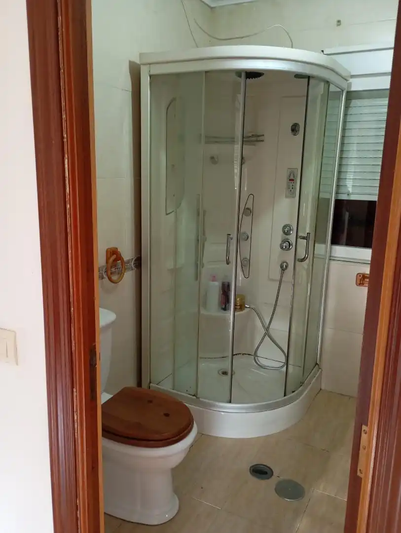 Casa adosada en venta en Avenida Benito Lewin, 50, Venta de Baños Casa adosada en venta en Avenida Benito Lewin, 50, Venta de Baños